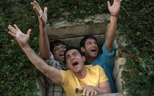 三傻大闹宝莱坞教育是百年大计,但填鸭式教育怎么就杜绝不了
