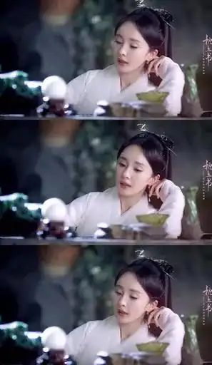 杨幂平时喜欢看什么墨镜反光给出了答案,少女心暴露了
