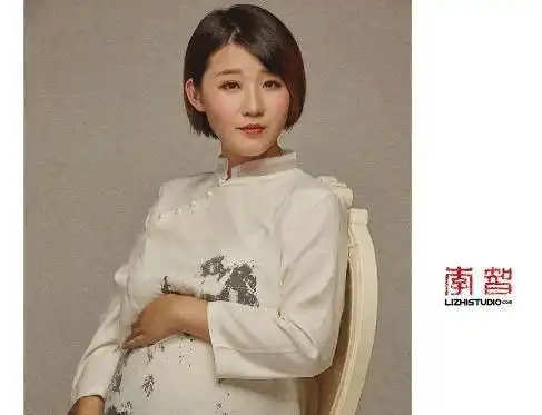 快乐星球最早当妈的童星,21岁结婚,女儿正脸照曝光超可爱
