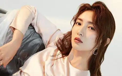 曹皇后代言再升级,这波操作有点牛,真的要荷包空空了
