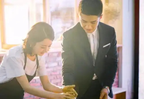 陈铭章继遇见王沥川后再次推出遇见系列和陈乔恩第5次合作
