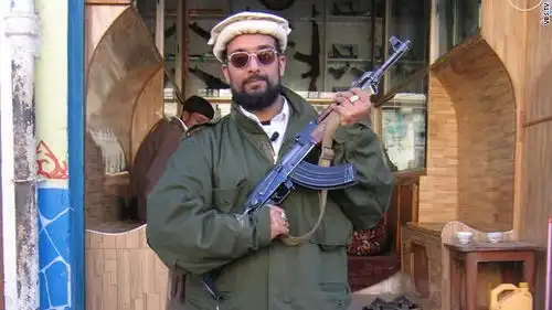 靠枪闻名全球的白沙瓦,装波波沙弹鼓的司登,突破脑洞的极限设计