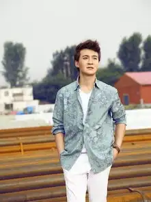 拥抱星星情感升级盛冠森丢偶像包袱拼实力
