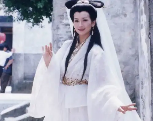 袁姗姗不适合演白素贞看到她的剧照,才知道啥叫美若天仙
