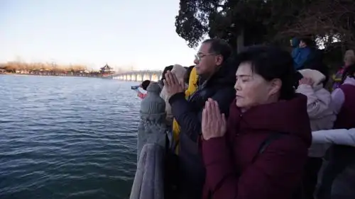 颐和园jayjun樱花水热销海外,冬至十七孔桥引脱单祈福潮
