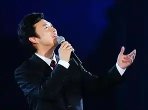 再见,唯一与邓丽君齐名的歌神段子手大师表情包男神费玉清
