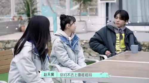 怦然心动20岁恐龙让大家看自己出糗的视频,还真没做自己,哈哈哈哈哈
