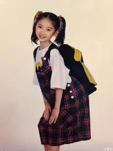 景甜童年照罕见曝光扎双马尾可爱靓丽
