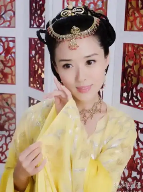 剧照中的颜丹晨如此美丽动人