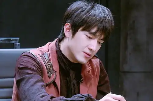 明星大侦探4季以来最帅男嘉宾,邓伦第六,第一实至名归
