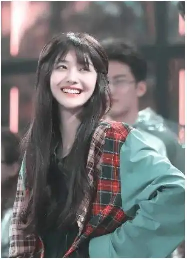 郑爽再演青春片遭质疑,看到剧照后,网友熬夜都要追