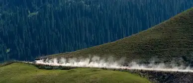 37年后,后会无期成了飞驰人生,韩寒成了高晓松