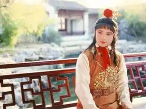 虽然只是二等丫鬟,靠什么让贾宝玉对她这般宠溺
