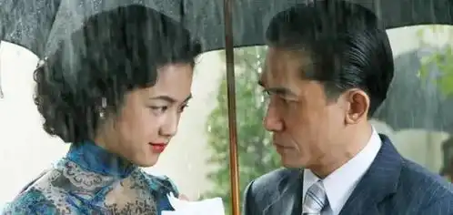 被问及拍戏时是否真的擦枪走火,汤唯巧妙地进行了回答
