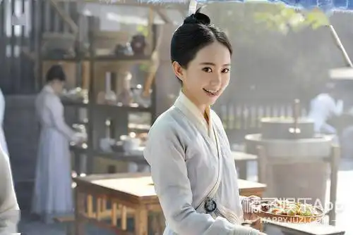 还记得新还珠格格里的金锁吗她的腿还是那么长