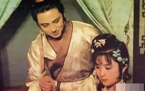 红楼梦里,尤老娘为什么愿意别人拿自己的女儿当粉头