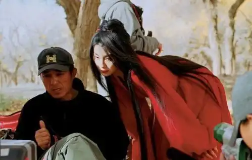 悬崖之上中有中国人的信仰