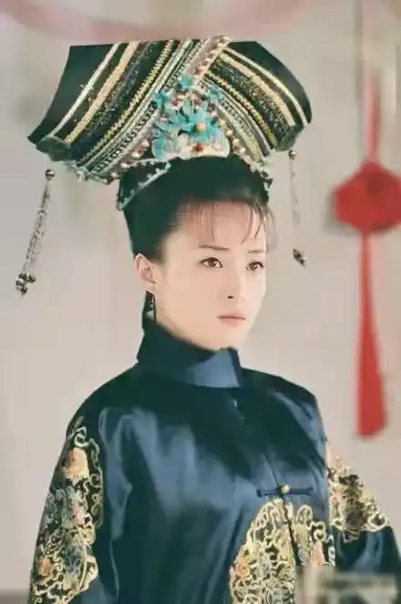 甄嬛传皇帝为什么会对纯元念念不忘,你也不看她对宜修做了啥
