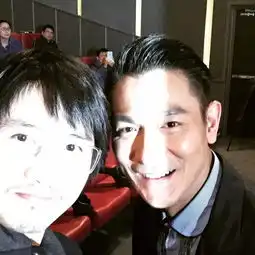 韩寒遇上陈奕迅一张自拍引发的100000次吐槽