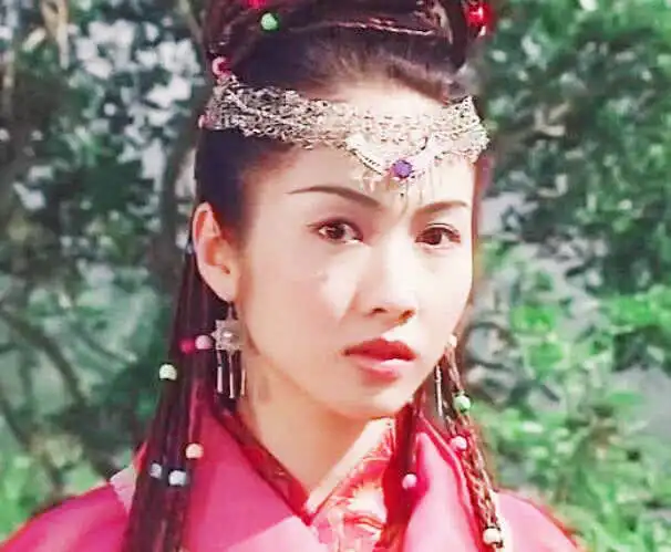 演过赵敏4大美女,陈钰琪俏皮,贾静雯灵动,她本色出演倚天屠龙记
