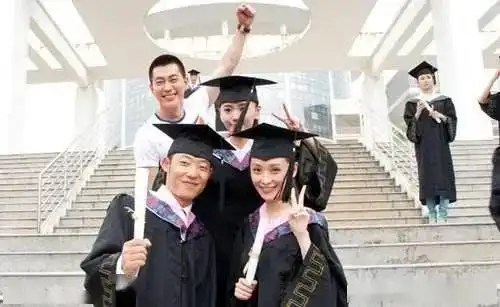 罗晋的前女友,出道就当谋女郎,她还亲自坐实劈腿传闻
