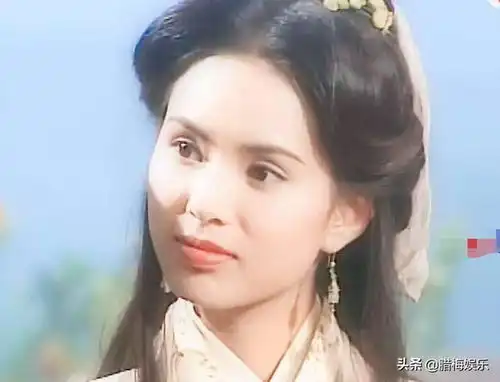 文咏珊翻车,但何泓姗演15岁阿紫无违和,年龄不是演技差的借口
