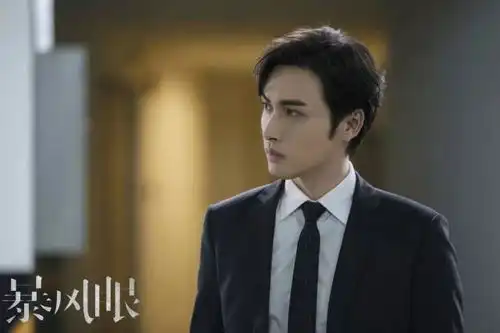 司藤开播,景甜搭档张彬彬,网友千万别和暴风眼一样