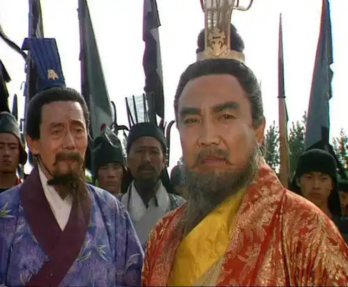 曹操考虑是否处死吕布时,为何不问身旁的郭嘉,偏偏要去问刘备
