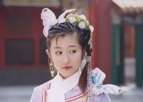 乾隆晚年最宠爱的妃子不是令妃,而是她,生一女独得恩宠
