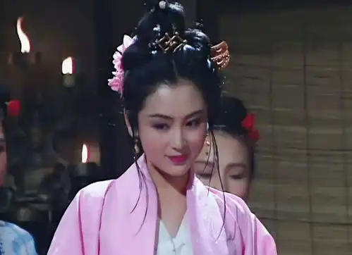 她凭什么被誉为大陆第一美人年轻时的她到底美到什么程度