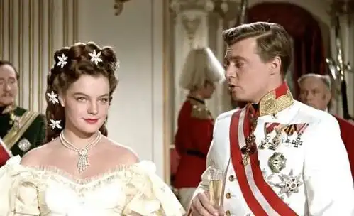 人们心中的茜茜公主,为爱葬送一生,男方却在葬礼上留下讽刺誓言