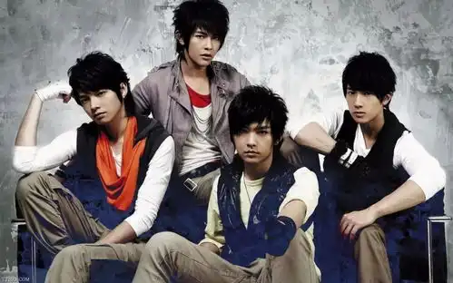 若不是热搜,我都快忘记炎亚纶这个初恋男孩了
