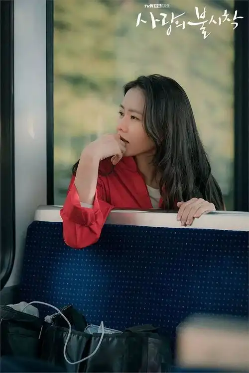 你们最想看的大气细腻职场装我在孙艺珍新剧里找到了
