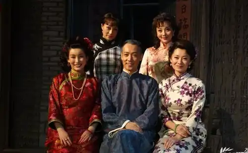 秦海璐的狼狈成名史20岁被丑拒被撕照片被李湘抢男友