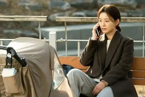 有这三种潜规则的家庭,再幸福也是假象,妈妈抗下了太多