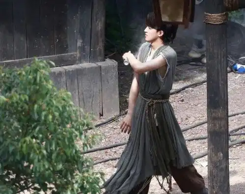 斗破苍穹2开拍,何洛洛炎帝路透照曝光,暴露其真实演技