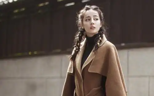 性感热巴街拍更美