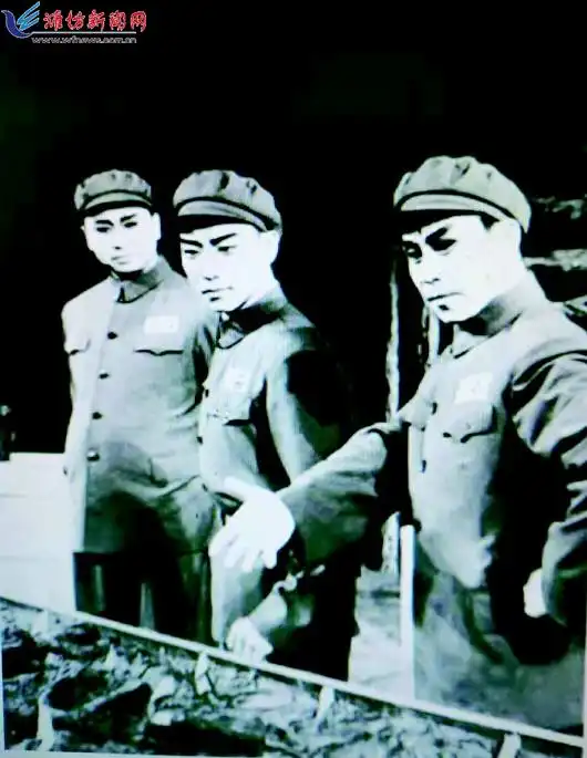 新生路上迈步向前
