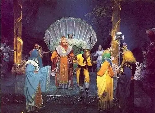 西游记中泾河龙王是蠢龙中的极品,为何能牢牢掌握着泾河大权呢地府十王一语道破天机