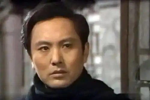 85版四世同堂演员今昔照,三位女演员实在抢眼,可惜多位老戏骨已去世