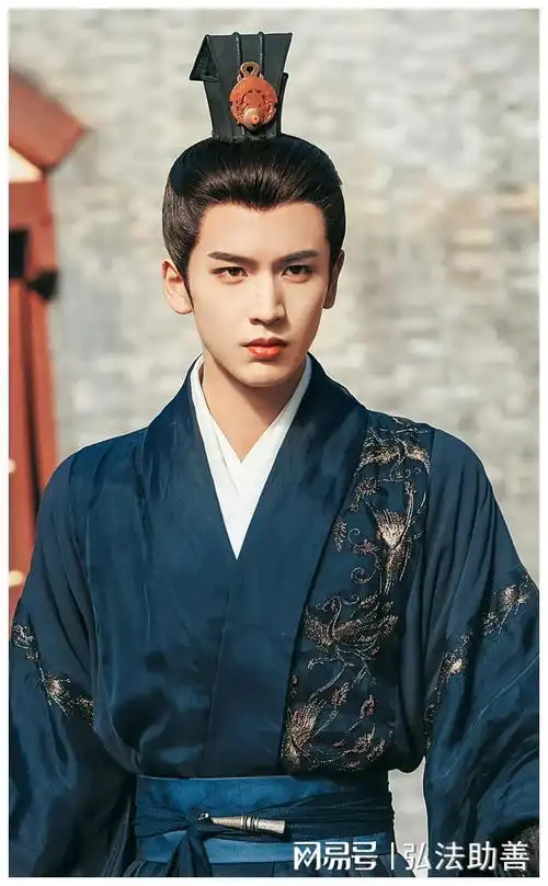 新人出圈,最帅男艺人洗牌,檀健次30李现10成毅第5酷盖第3
