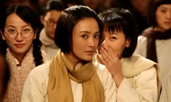 民国貌美奇女子,24年来跟丈夫同居不同寝,晚年说出真实原因
