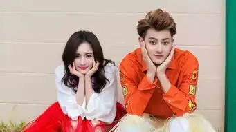 看谈判官杨幂剧中的穿搭给你一份春节红色穿搭指南
