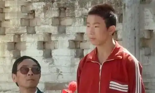 20年前,因背起爸爸上学感动中国的李勇,如今生活如何