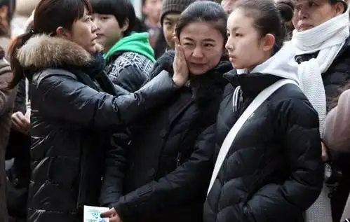 传媒大学报名学生破2万人,娱乐圈看似形式大好却暗藏危机