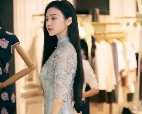 景甜违法被处罚后,颖儿晒出景甜送的奶茶力挺,不料成分又翻车