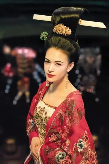 妖猫传借杨贵妃讲了很多人的一辈子
