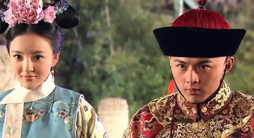 步步惊心中,康熙明知十阿哥喜欢若曦,为何还是把明玉嫁给他