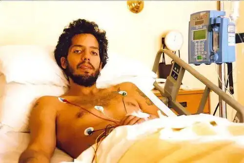 这个疯狂的艺术家,把飞屋环游记搬到了现实