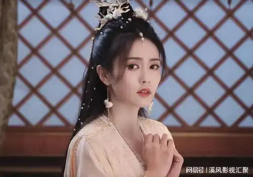 长月烬明新造型曝光,罗云熙的魔神帅哭,白鹿最爱桑酒婚服
